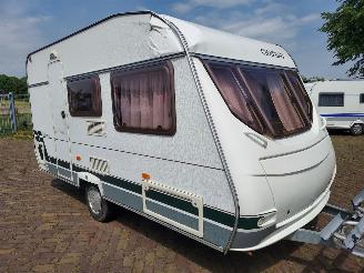 Chateau  390 + Voortent 4 persoons caravan picture 1