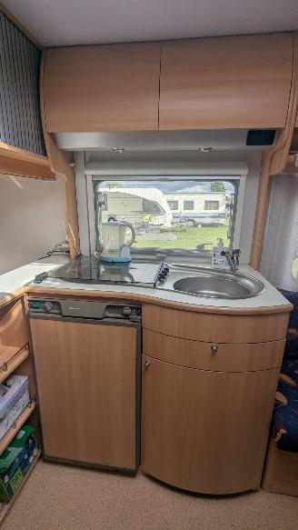 Home Car  GERESERVEERD    466 H + Voortent Frans bed Rondzit picture 4