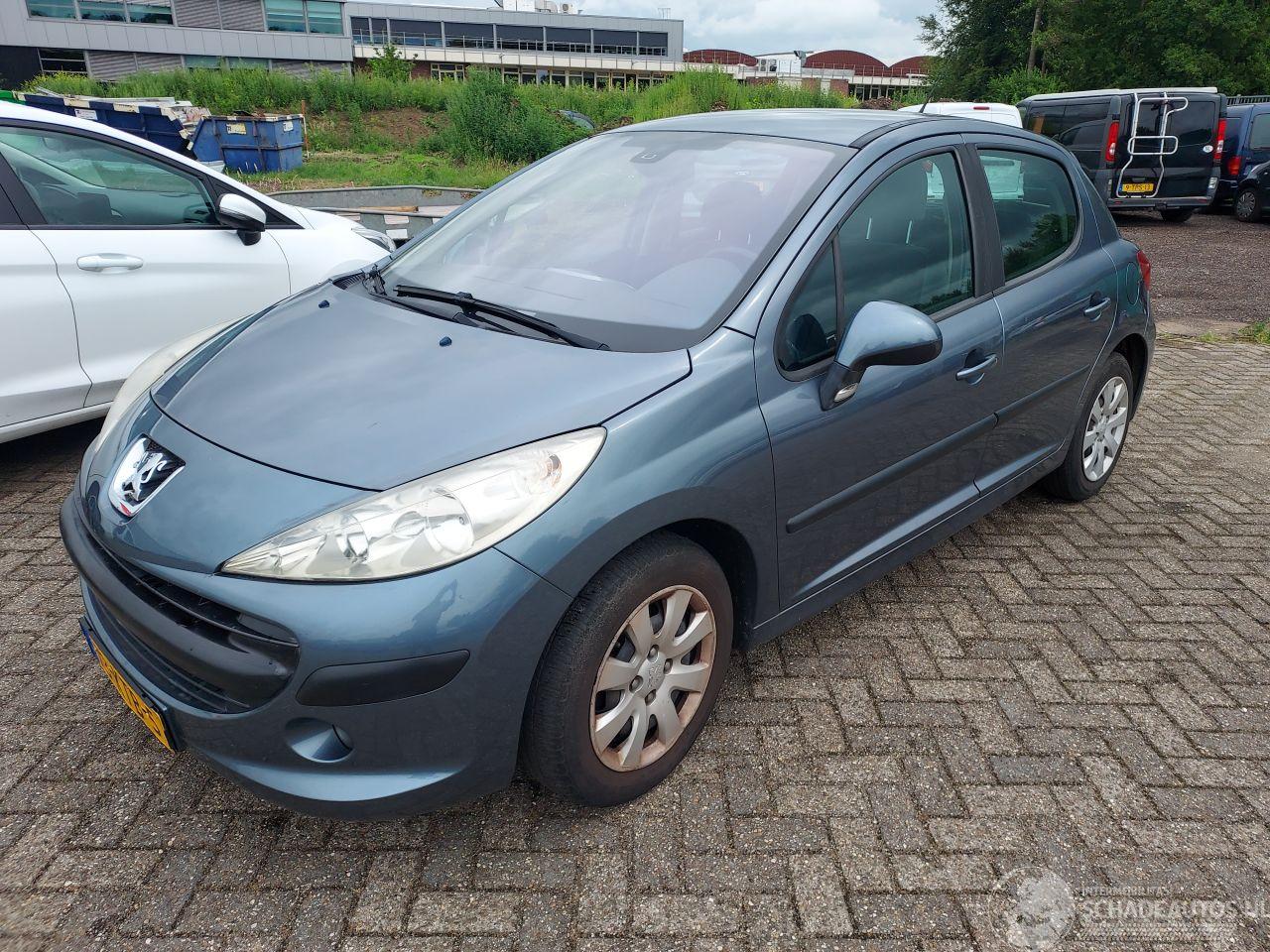 Peugeot 207 5 deurs + Airco+Apk 500 euro minimum prijs