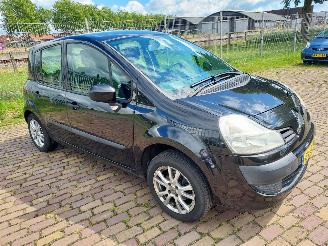 Vaurioauto  passenger cars Renault Modus 1.2 +  Airco 2008/3