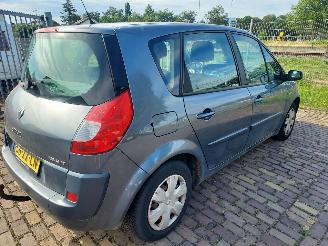 Renault Scenic 1.6 picture 3