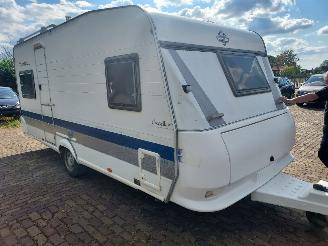 skadebil caravan Hobby  495 UFE Mover en nieuwe voortent 2002/3