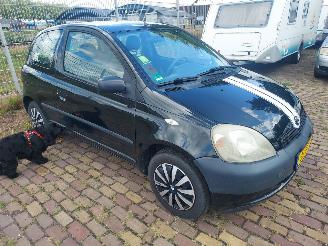 Voiture accidenté Toyota Yaris 1.0 4 cilinder 2000/2