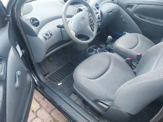 Toyota Yaris 1.0 4 cilinder picture 5