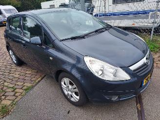 Opel Corsa 1.4 Enjoy  5 deurs picture 2