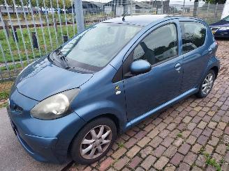 skadebil auto Toyota Aygo 5 deurs 2009/1