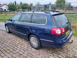 Volkswagen Passat 2.0 TDI picture 3