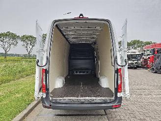 Mercedes Sprinter 317 picture 14