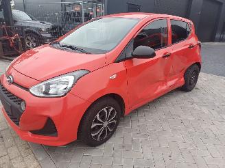 damaged passenger cars Hyundai I-10 geen airco 2019/5