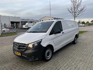 krockskadad bil bedrijf Mercedes Vito 110 CDI Extra Lang AIRCO Euro6 2019/11