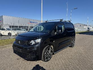 skadebil bedrijf Peugeot Partner 1.5 Blue HDI 96Kw Automaat 2019/10