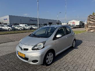 skadebil auto Toyota Aygo 1.0 12V Airco 2011/8