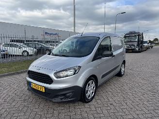 Ford Transit Courier Van  picture 1