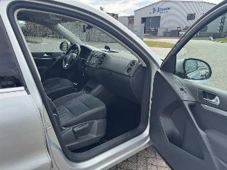 Volkswagen Tiguan 1.4 TSI 90Kw Clima - Navi picture 16