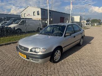 Schadeauto Toyota Corolla 1.6 VVT-i 2000/4