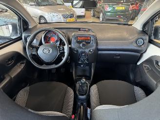 Toyota Aygo 1.0 VVT-i X Fun  AIRCO picture 17