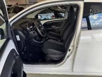 Toyota Aygo 1.0 VVT-i X Fun  AIRCO picture 9