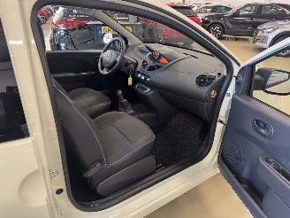Renault Twingo 1.2 16V AIRCO picture 14