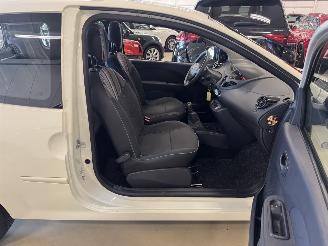 Renault Twingo 1.2 16V AIRCO picture 15