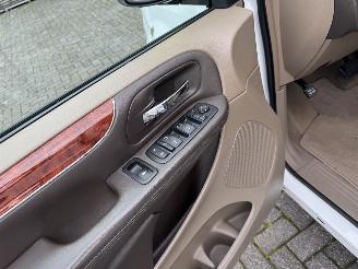 Chrysler Town & Country 3.6 V6 Navi - Clima picture 10