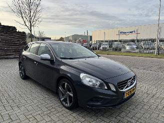 skadebil auto Volvo V-60 1.6 T3 R-Design 2013/8