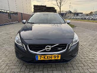 Volvo V-60 1.6 T3 R-Design picture 8