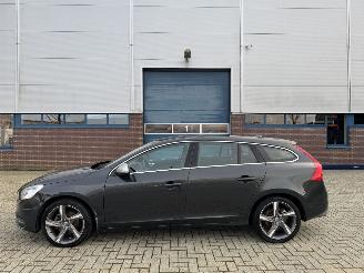 Volvo V-60 1.6 T3 R-Design picture 5