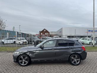BMW 1-serie 118i  Clima - Navi picture 5
