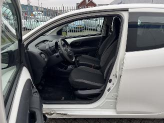 Toyota Aygo 1.0 VVT-i 51Kw AIRCO picture 10