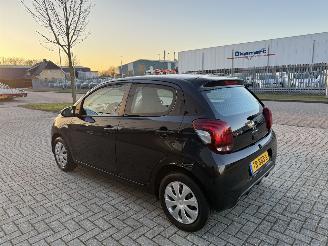 Peugeot 108 1.0 53kw AIRCO picture 3