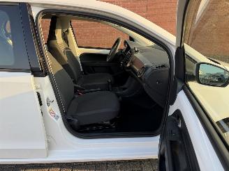 Volkswagen Up!  picture 16