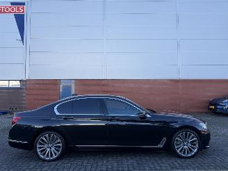 Unfallwagen BMW 7-serie 740d xDrive High EXE 2016/6
