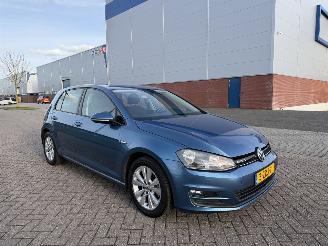 uszkodzony samochody osobowe Volkswagen Golf 1.6 TDI 81kw AIRCO - NAVI 2014/12