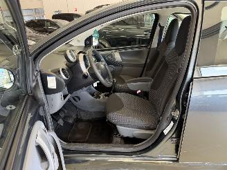 Toyota Aygo 1.0 12V AIRCO picture 11