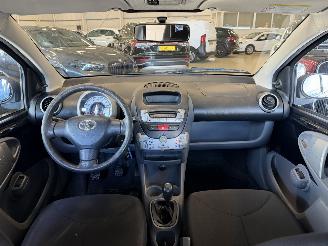 Toyota Aygo 1.0 12V AIRCO picture 12