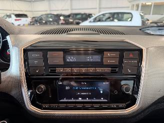 Volkswagen Up! 1.0 High Up AUTOMAAT picture 18