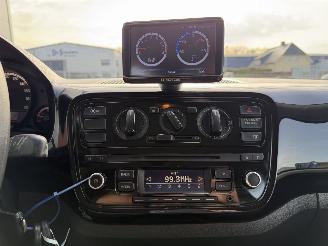 Volkswagen Up! 1.0 44Kw AIRCO - NAVI picture 15