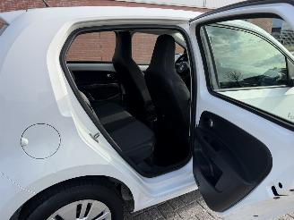 Volkswagen Up! 1.0 44Kw AIRCO - NAVI picture 18