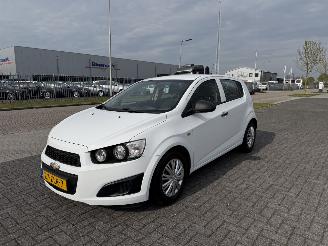 Unfallwagen Chevrolet Aveo 1.2 63Kw AIRCO 2013/1