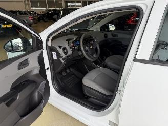 Chevrolet Aveo 1.2 63Kw AIRCO picture 11