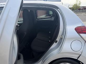 Peugeot 108 1.0  53kw Allure  AIRCO picture 14