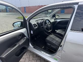 Peugeot 108 1.0  53kw Allure  AIRCO picture 11