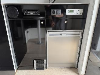 -  RJH  Paardentrailer met living picture 30