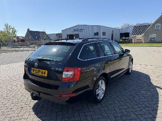 Skoda Octavia 1.6 TDI 77Kw Clima - NAVI picture 6