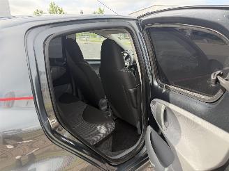 Toyota Aygo 1.0 50Kw AIRCO picture 19