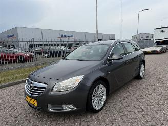 uszkodzony samochody osobowe Opel Insignia 1.4 Turbo 103 kw Sports Tourer 2012/6