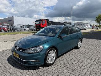 krockskadad bil auto Volkswagen Golf 1.0 TSI 81kw Clima - Navi - Euro6 2018/3