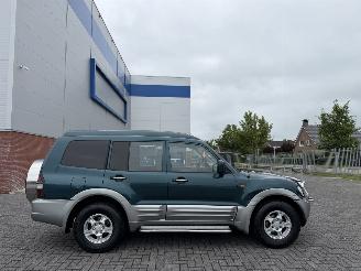 Mitsubishi Pajero 3.2 Di-D GLX  4x4 AIRCO picture 4
