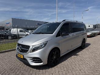 krockskadad bil auto Mercedes V-klasse V250D DC Avantgarde 2022/5