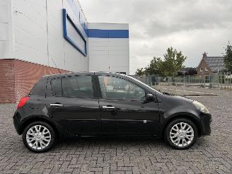 uszkodzony samochody osobowe Renault Clio 1.2 TCE 74kw CLIMA 2008/3